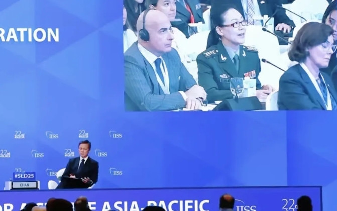 在香会被“围攻”后，中方代表现场提问表达立场，新加坡防长回应 “如果中国觉得