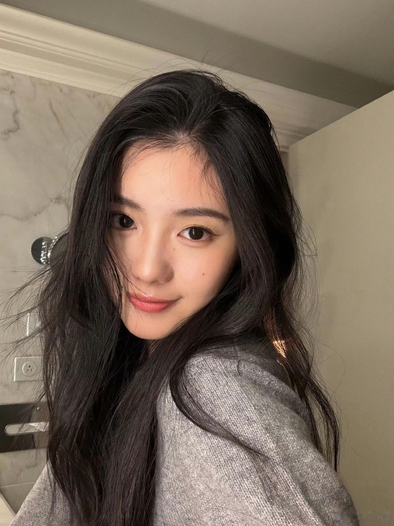 你有点太美了[害羞]刘浩存娱乐