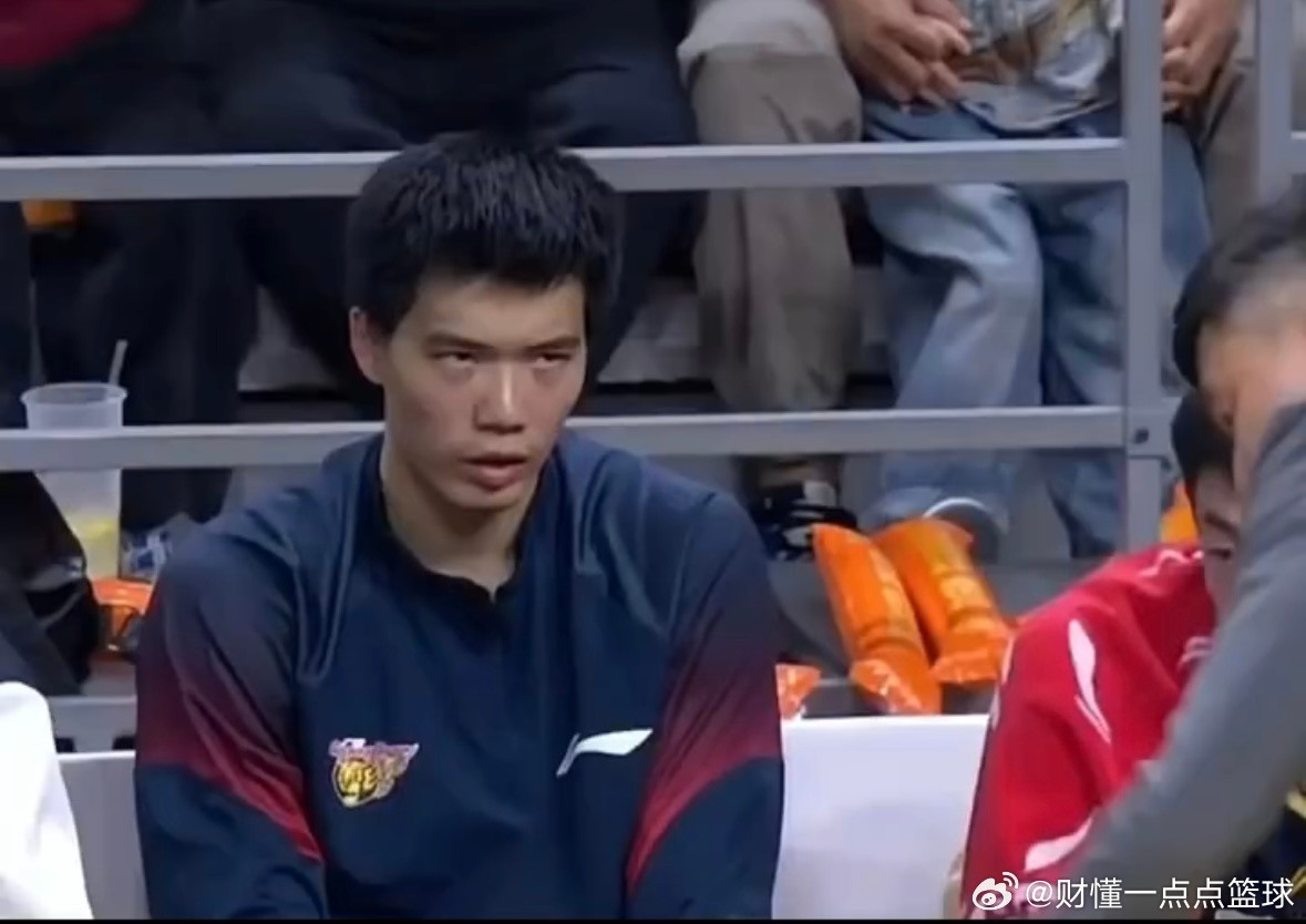广东宏远男篮内线球员焦泊乔临时离队，到底是唱哪出？从目前官方和知情人士的口径来看
