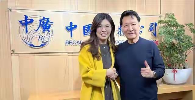 大陆军演炸出“蓝营群魔”，郑丽文一短板明显，韩国瑜或提前出手大陆围台军演启