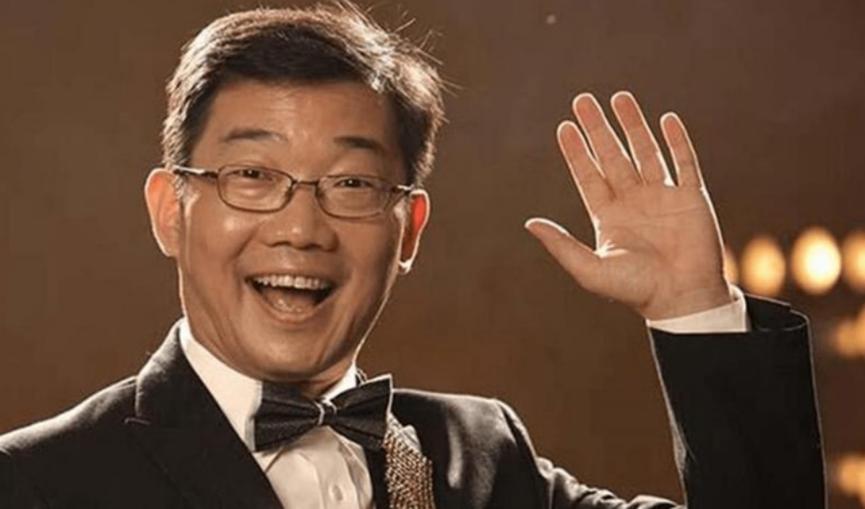 2016年，相声演员大兵开着300万的豪车将一位老人撞翻在地，老人嘴里不停地哀嚎