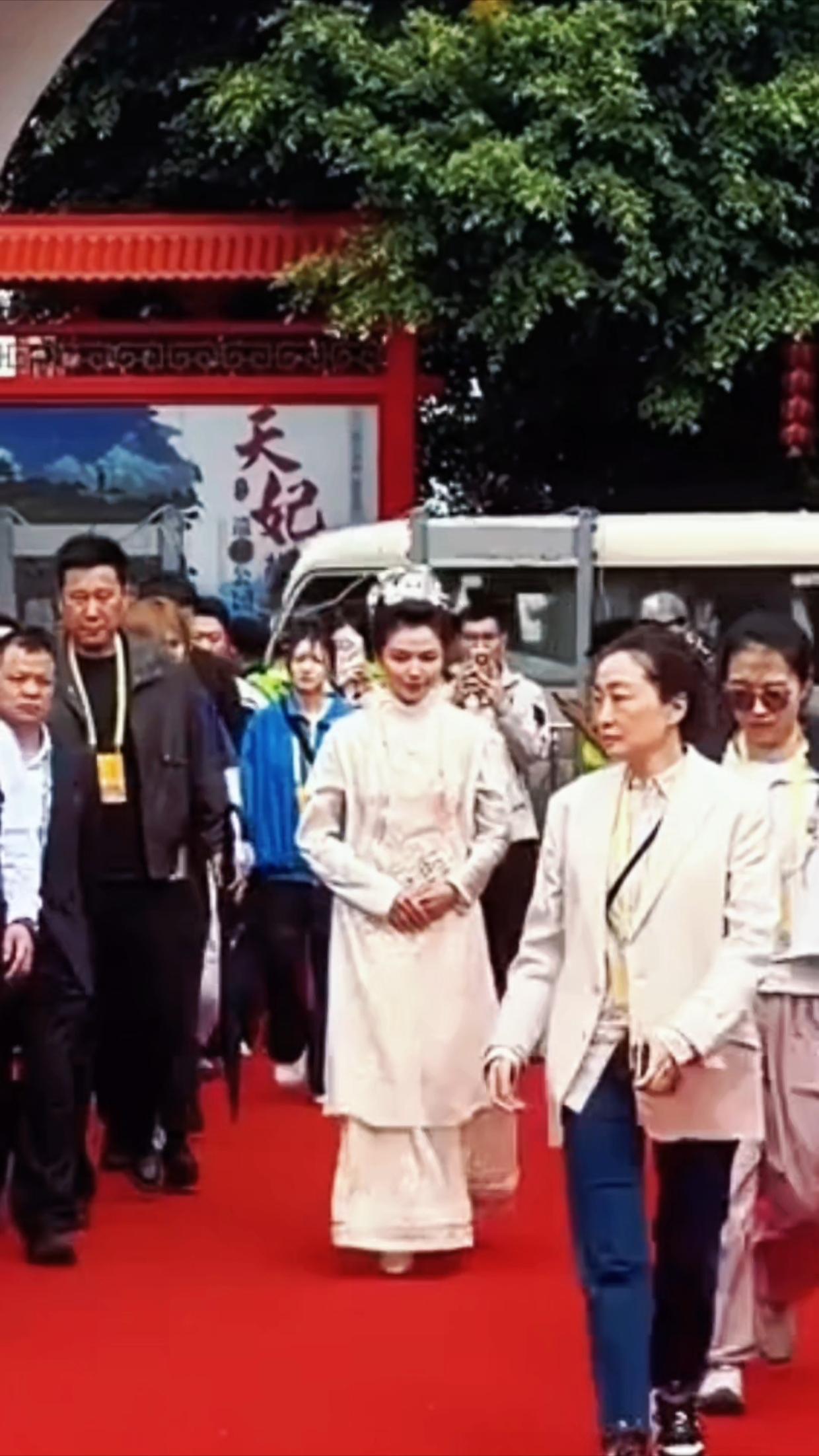 福建人追星天花板：别人追明星，福建人追“妈祖”刘涛✨在福建，有种偏爱叫“刘