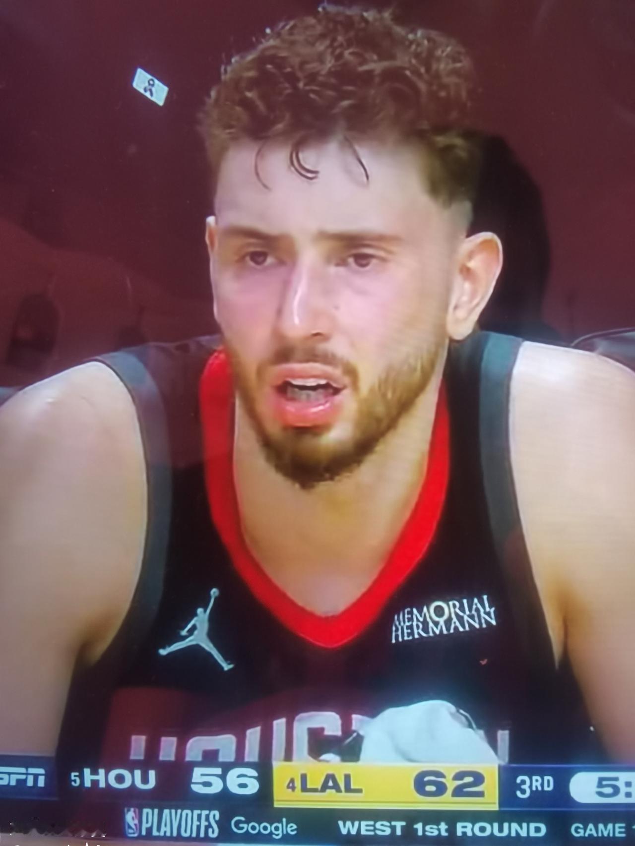 京子没篮，火箭要悬西部季后赛第一场，火箭客场98-107，不