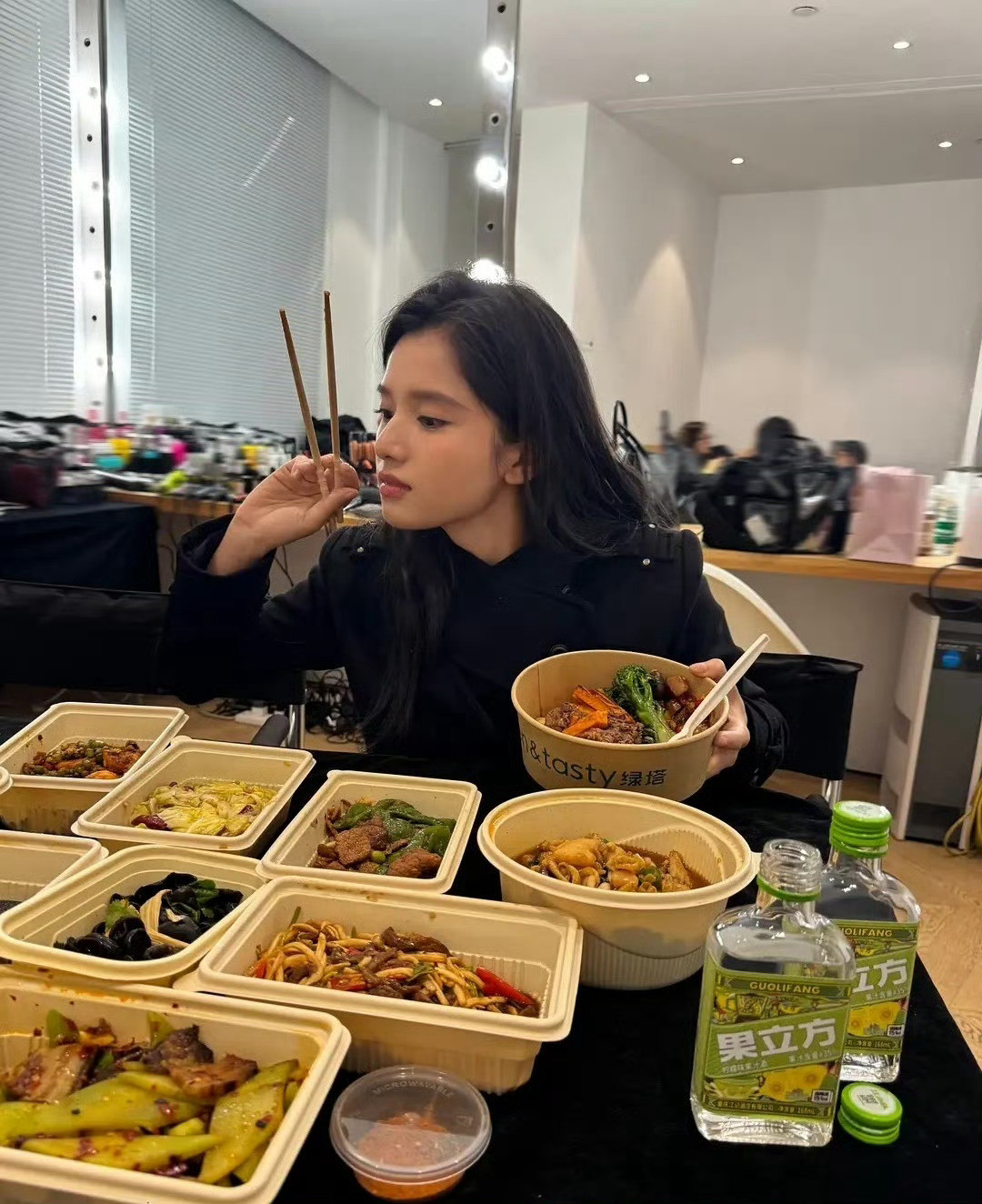 张婧仪吃这么多还不胖，她是怎么做到的？