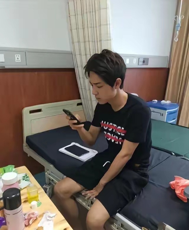 没有人能随随便便成功，明星也是普通人
