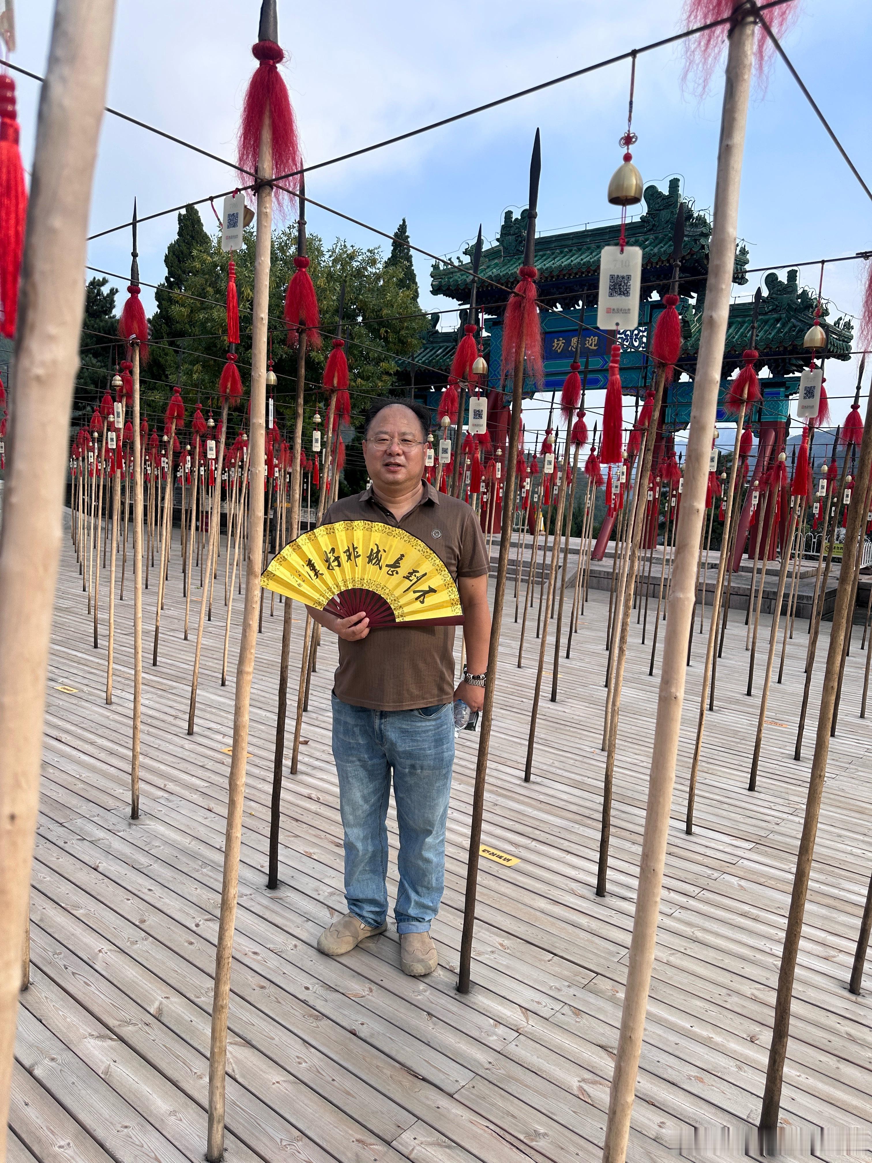 ⚠️若“空姐下跪”属实，律师指出乘客可能踩3条红线：1️⃣侮辱乘务人员，涉嫌违反《治安管理处罚法》；