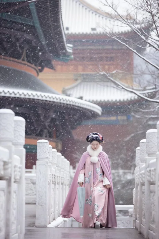 摄影师绞尽脑汁，不如醒图灵机一动。