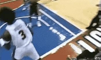 这是nba欠步行者的？​2004年，奥本山宫殿事件，联盟下重手，把一支冠军球队直