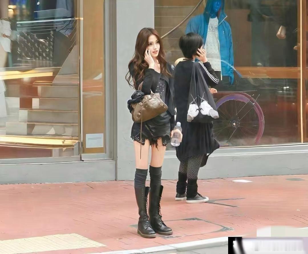 原来这就是早期的Angelababy，我要是星探我也第一个发现她！​​​