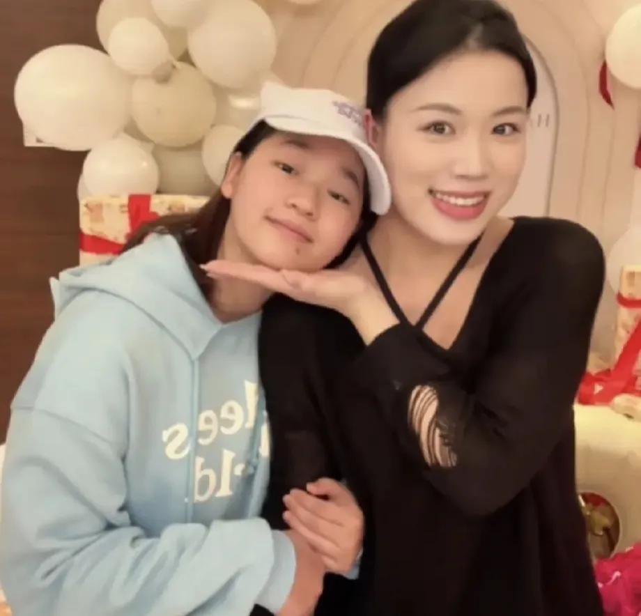 全红婵十九岁生日，看看人家的交际圈，你还有什么实力去喷婵宝宝全红婵刚过完1