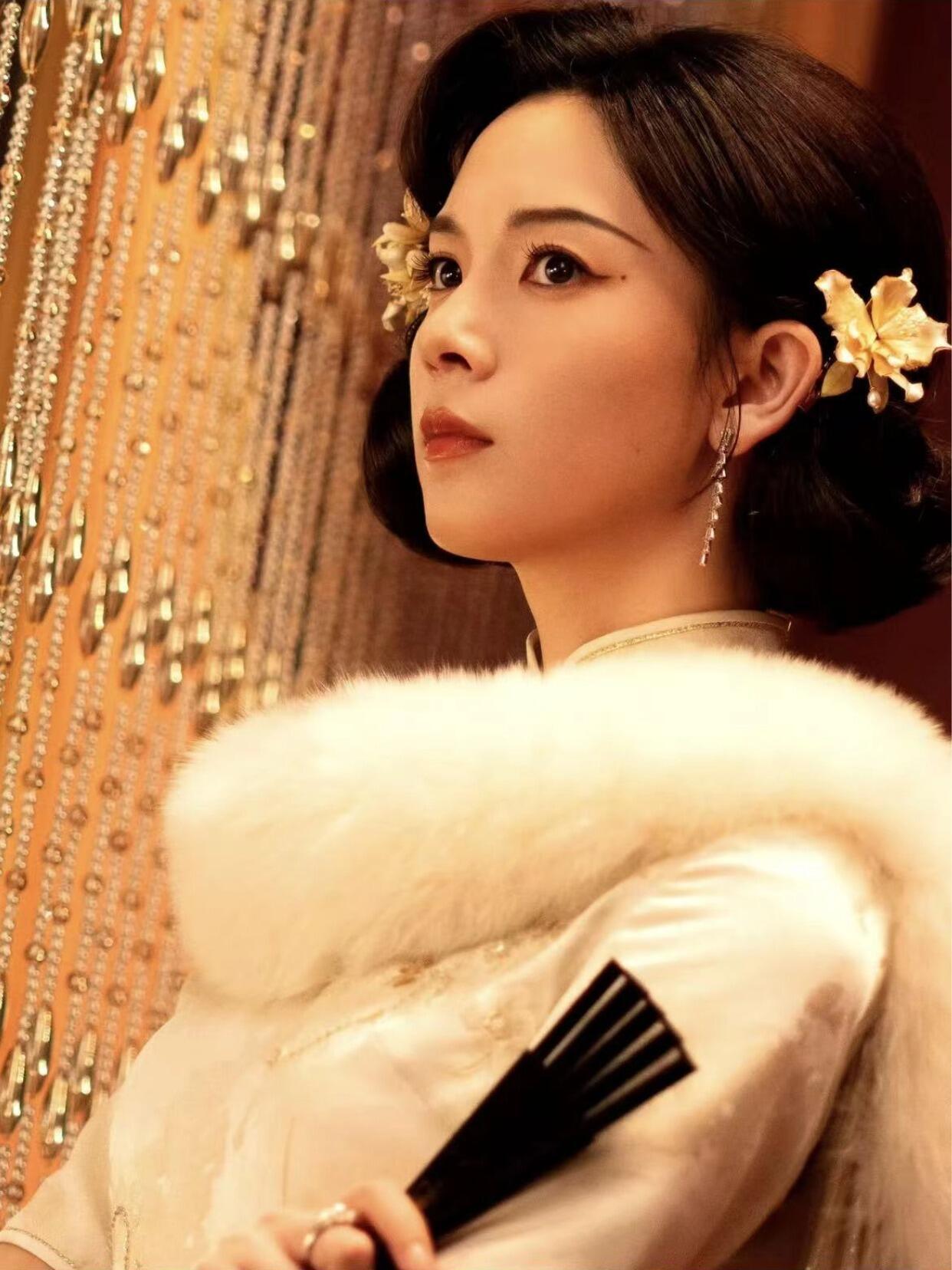 陈瑶旗袍主理人陈瑶简直是内娱旗袍主理人！《九门》里每套旗袍都美到封神，温婉大气、
