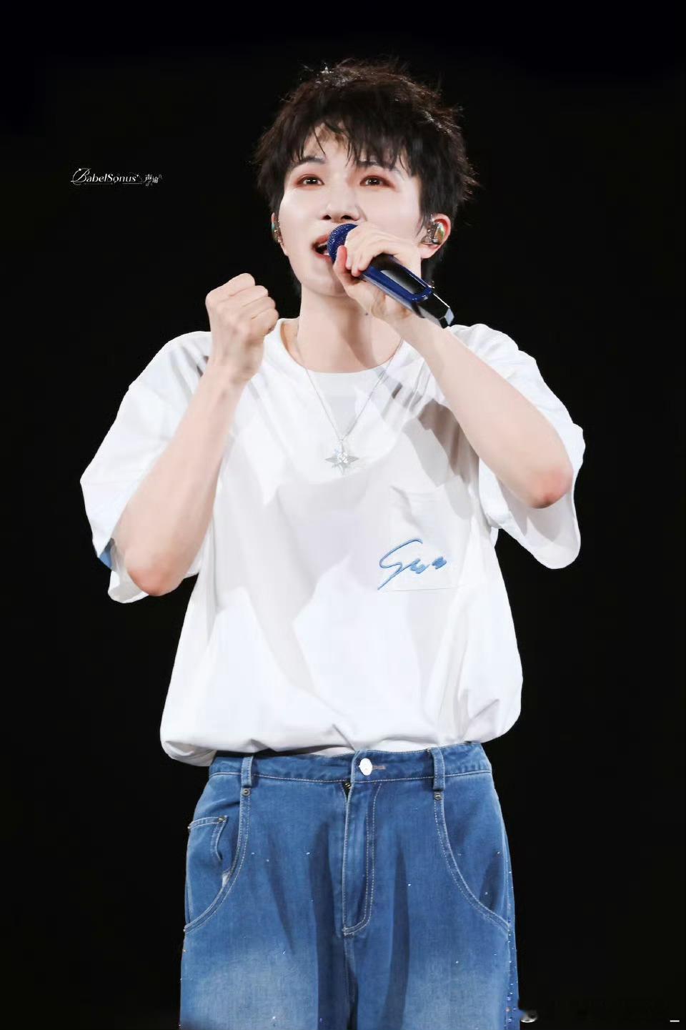 周深新身份qq音乐十大巅峰艺人，顶级歌手这一块，榜单随意切换🙌🙌巅峰