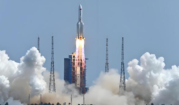 高德扫街榜甩出一张王牌，谷歌估计有点懵圈了！近期，高德扫街榜召开了一场发布会，