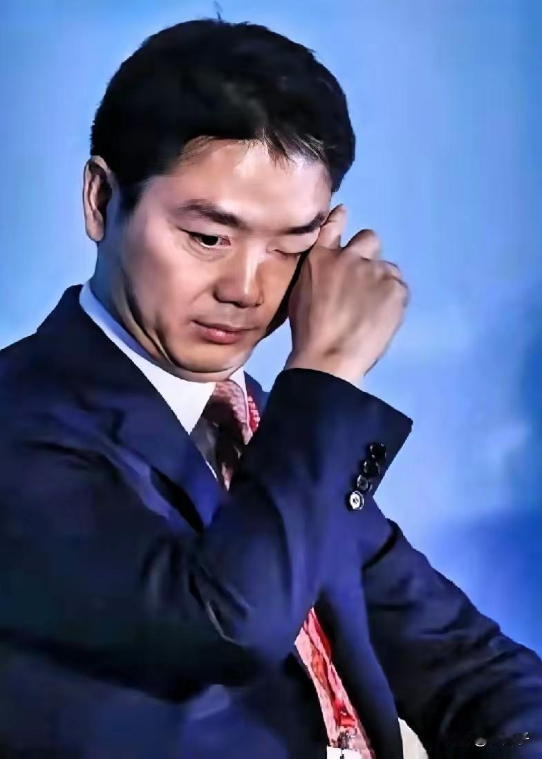 这下好了刘强东估计要坐不住了31岁的章泽天近日上任VOGUE客座总监，一纸声