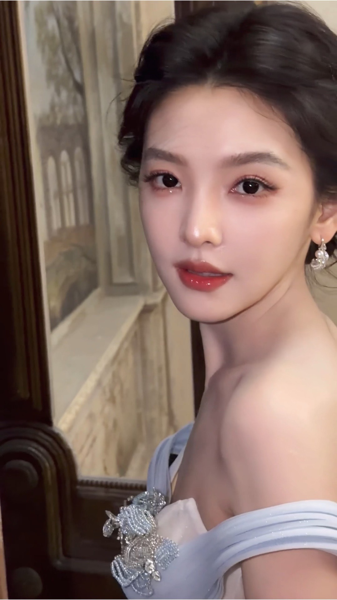 章若楠今日直播小说女主有脸了好漂亮啊