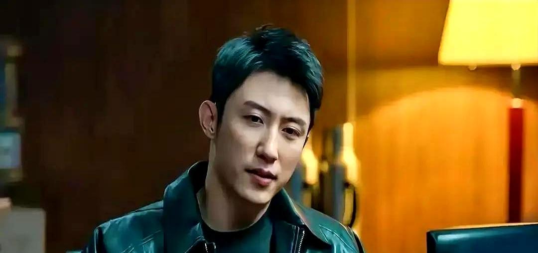 昨晚一集《罚罪》直接杀疯了！徐丽案刚说结案，指纹秒被抹，幕后大哥在线加班