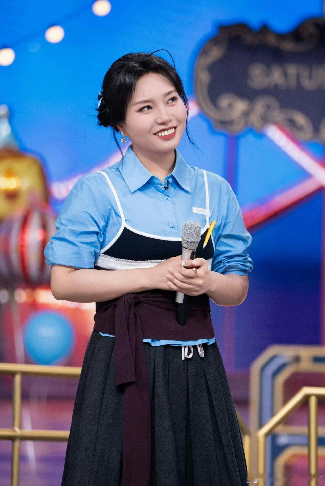 #李一桐李雪琴这种友情谁懂#细节真的杀疯了✨悄悄记下卡牌位置，不动声色帮对方避开惩罚，不用过多言语，