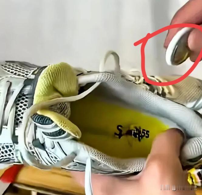 “终于有人做了我一直想做的事！”德国一名男子将内藏GPS追踪器的鞋子捐给红十字会