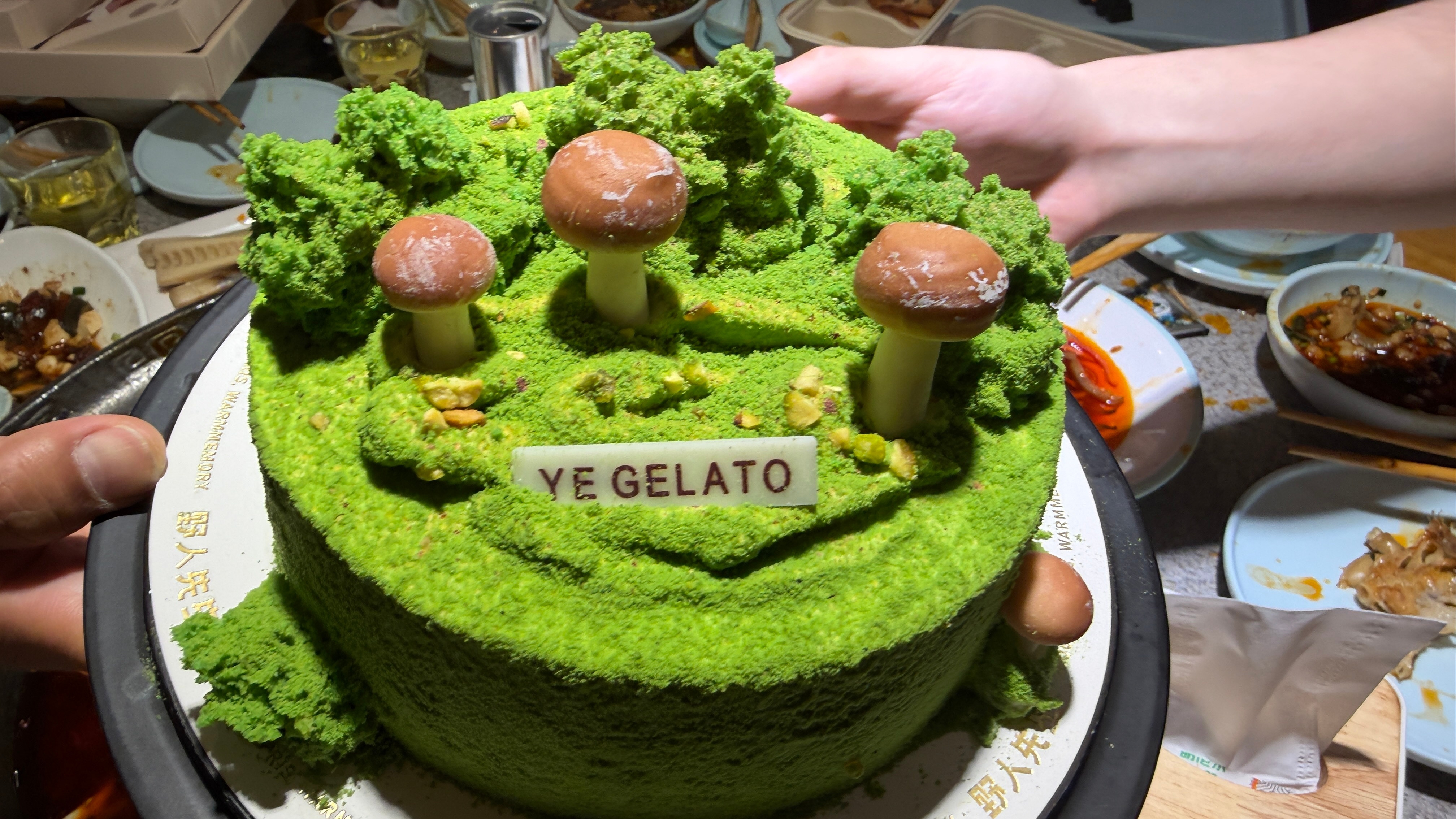 现在的蛋糕🎂都这么好看啦！今天放弃减肥一天