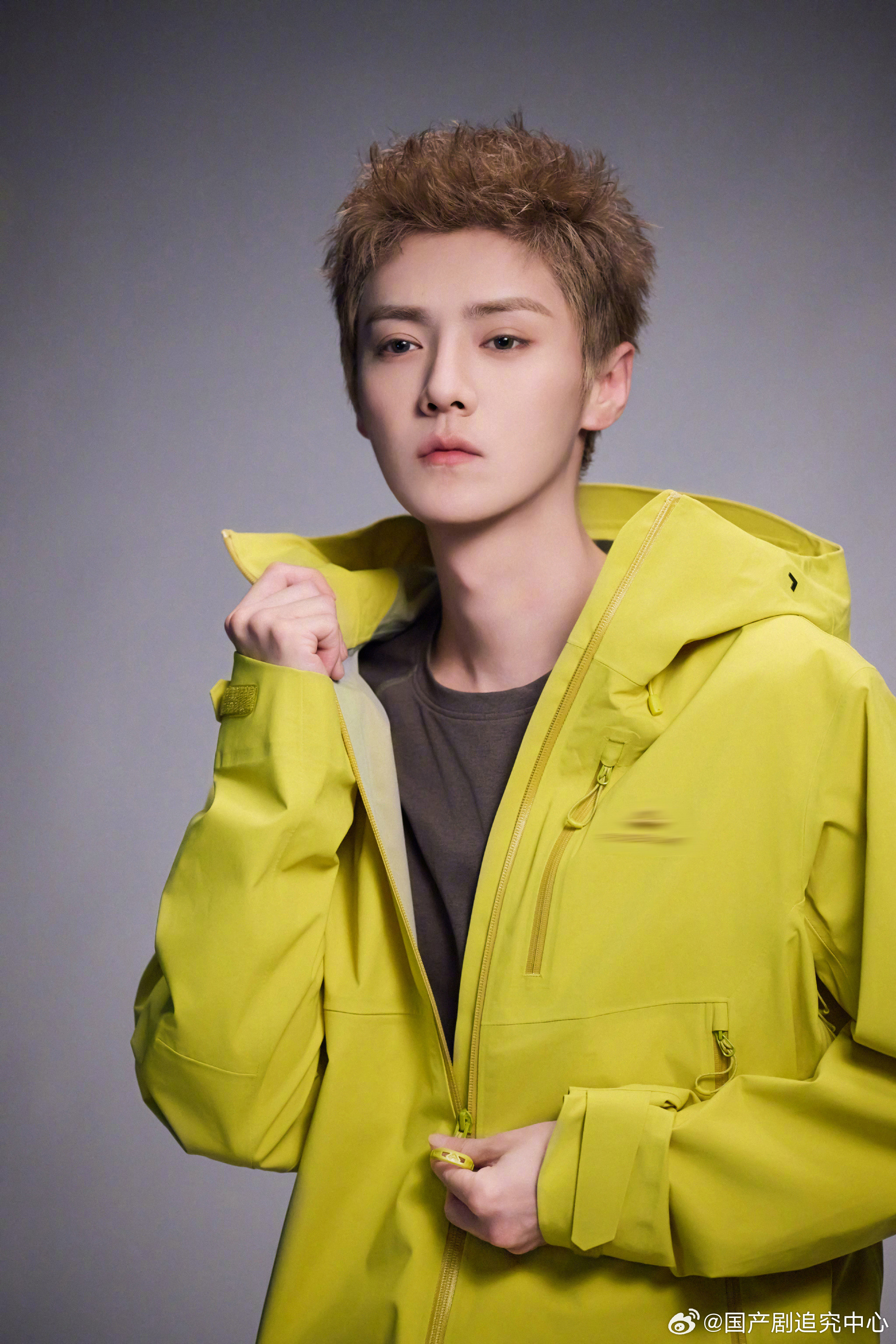 1.鹿晗的真名就是鹿晗，不是什么刘壮实。2.邓为接触新剧《天阶夜色》，一部小成本