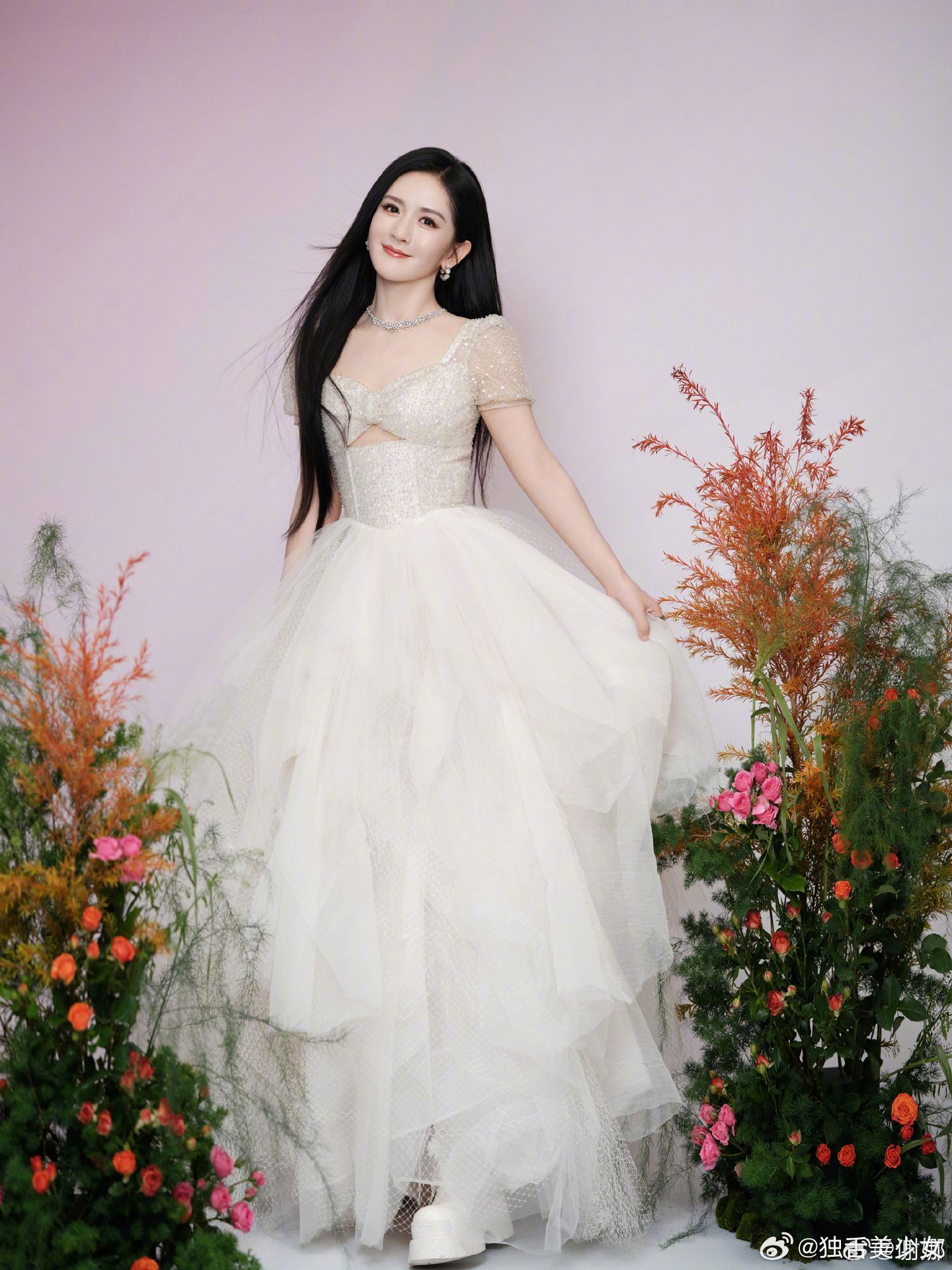 谢娜真人秀直播是全新的尝试乘风2026谢娜初见面采用一刀未剪全程直播，真实感拉