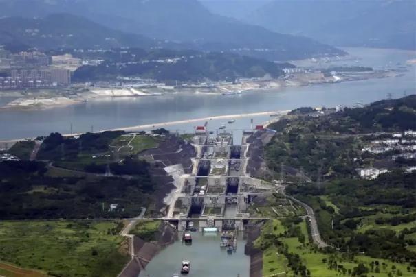 三峡大坝“账本”曝光：运行了20余年，2500亿投入如今回本了吗？国家为三峡