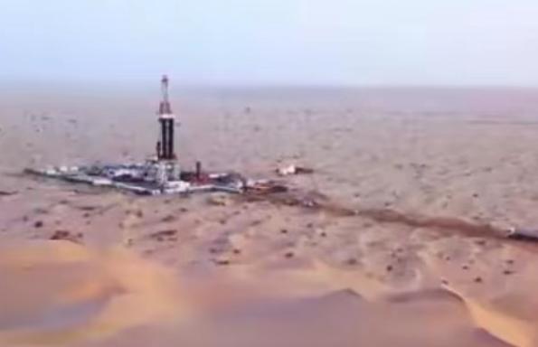 沙漠下面几乎全都是石油，那么咱们为什么不开采，说白了，不是咱们不开采，而是咱们没