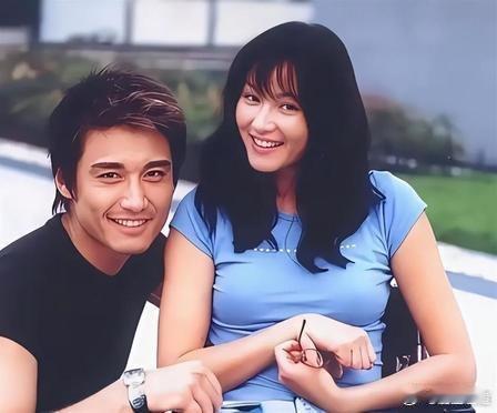 瞿颖胡兵为啥没在一起合拍的人不一定相爱，相爱的人不一定长久，瞿颖胡兵选了最长久