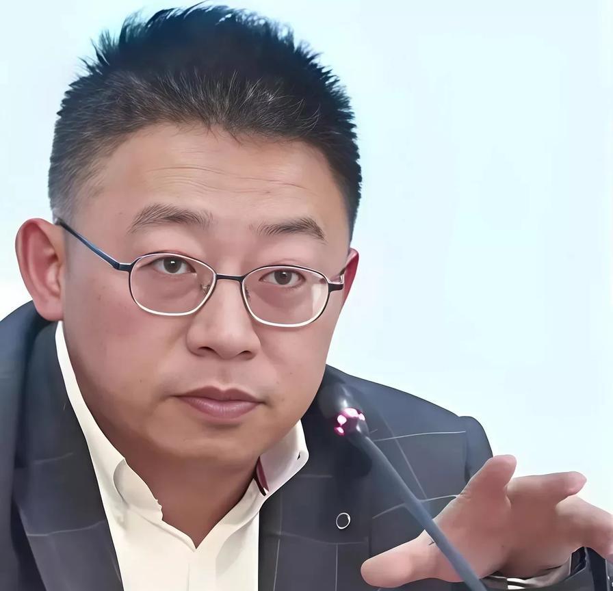 蔡正元与沈逸隔空辩论在台海两岸产生了越来越大的社会影响，各路大咖也纷纷加入其中，