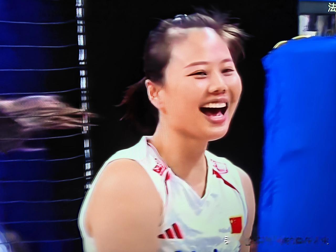 龚翔宇真是中国女排的一个全能宝贝，今天中国女排与越南女排的这场亚运会女排1/4决