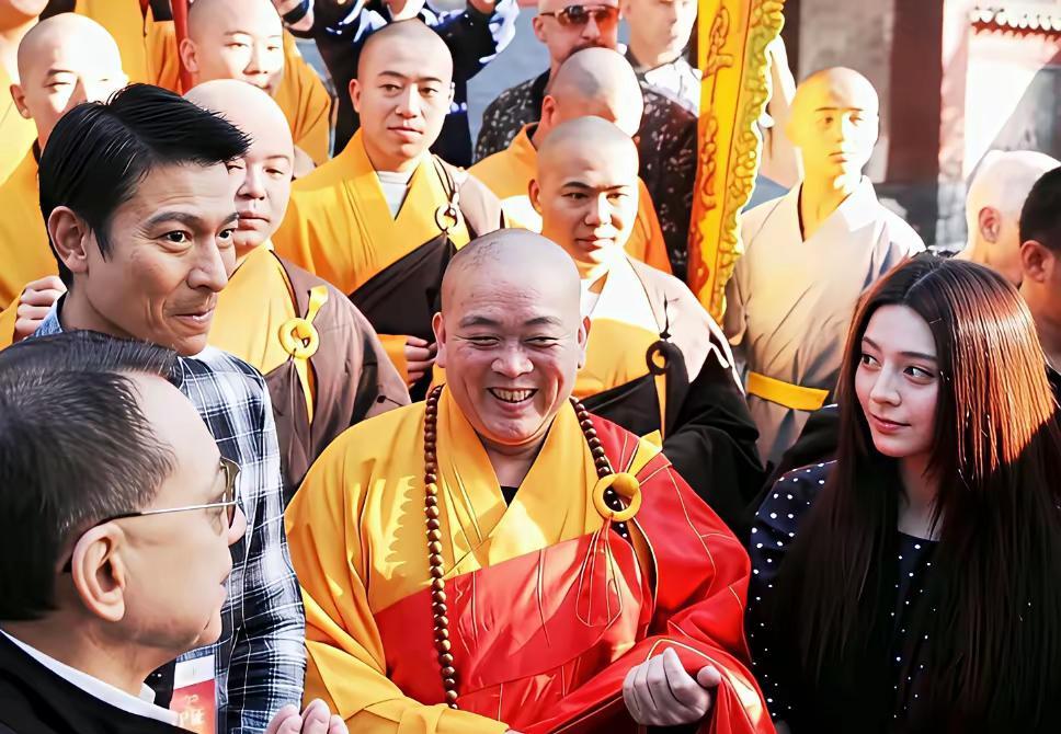 大和尚的事情终于压不住了，其实导致他最终身败名裂并不是因为男女关系，而是他干了他