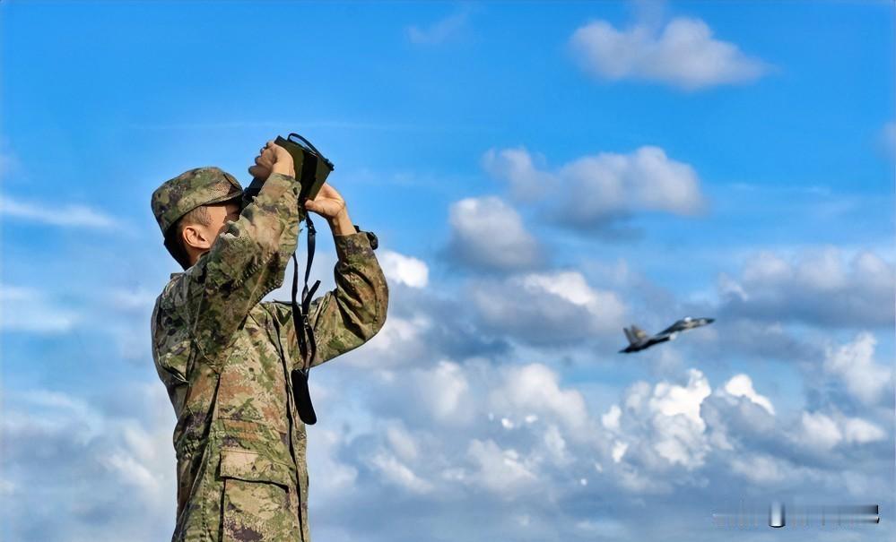 解放军亮剑台海，12月29日这场军演让岛内彻底慌了？12月29日那天，东部战