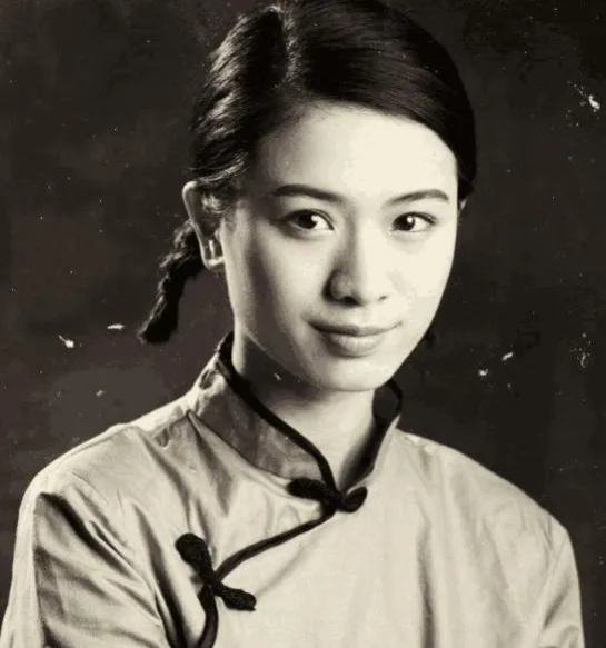 1936年，广东，54岁的将军，将要娶一个17岁的姑娘。新婚夜那天，姑娘哭得泪眼