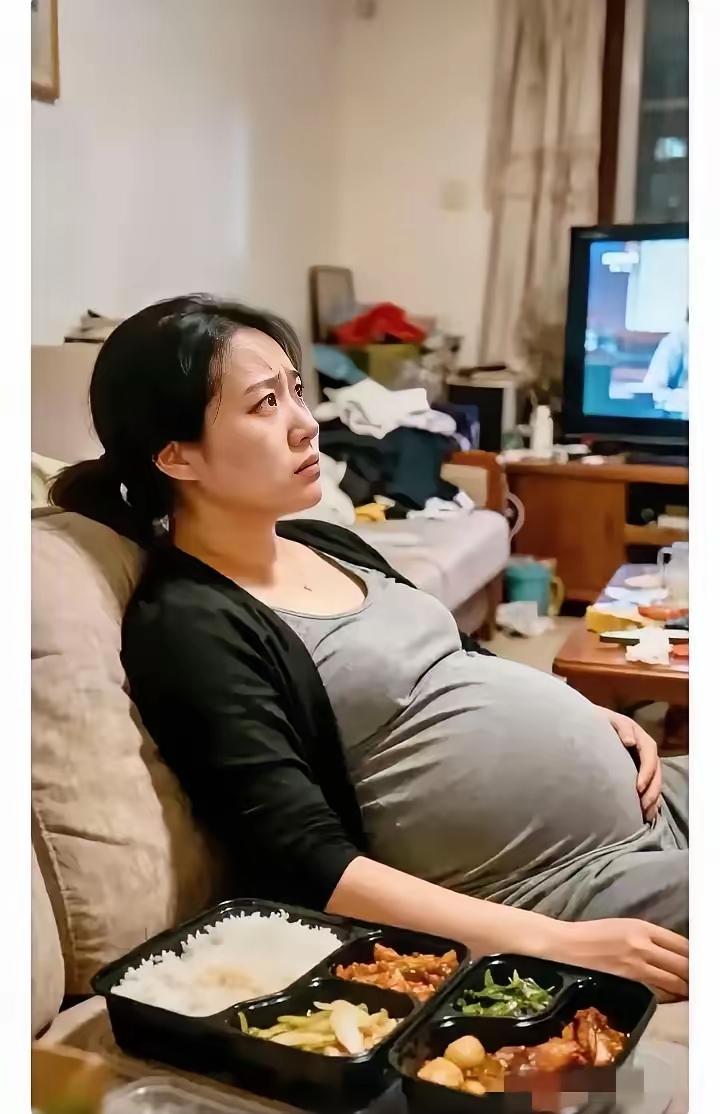 河北一位孕妇，怀孕6个多月，没人照顾，只能点外卖吃饭，她丈夫上班忙，婆婆身体不好