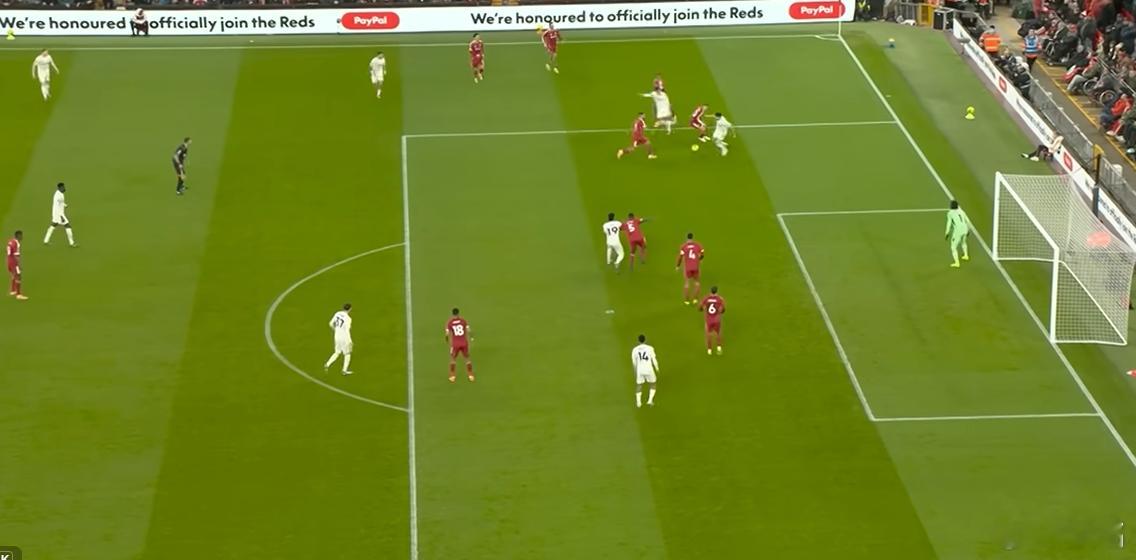 不知道有没有细心的利物浦球迷发现，比赛的转折点其实下半场刚开场的失球。而这个失球