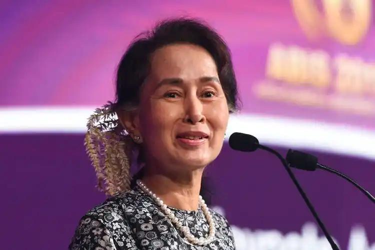 缅甸女王昂山素季是缅甸国父昂山的女儿。 她一生多次被军方软禁，军方为何如此忌