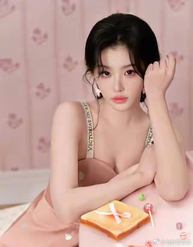 蜜桃甜心孔雪儿这身材曲线好曼妙肤色白嫩好诱人孔雪儿