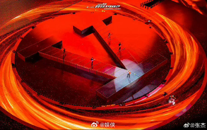 张杰赚点钱全花舞美上了鸟巢演唱会舞美直接封神，大手笔打造沉浸式舞台，张杰赚点钱