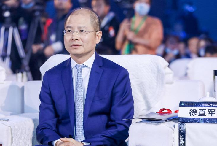 国产芯片重大突破！华为董事长放出豪言，两年完成大规模商用！这几年，大家心里最