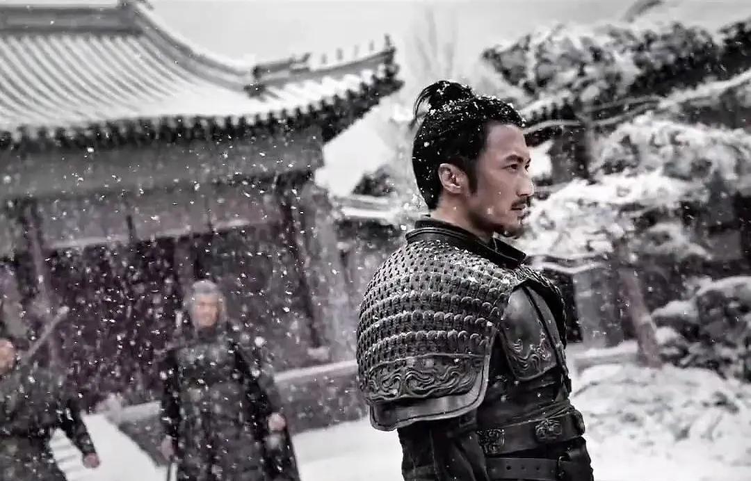 81岁的袁和平要息影，李连杰说：爬过来我也要演。你想想看，这份人情有多重。当