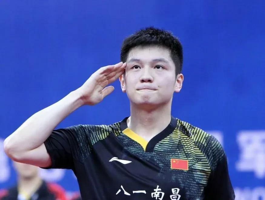 原来体育生也有自己小小的浪漫和仪式感我之前还很纳闷为什么樊振东28号当天没有发