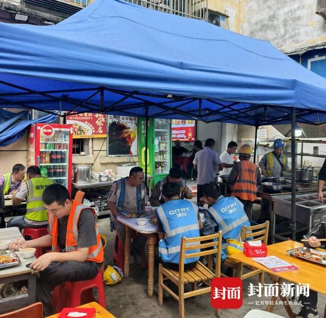3片回锅肉卖105元被骂上热搜！记者探店揭开真相，市场监管局的结论让人意外一片肉能有多贵？成都一家餐