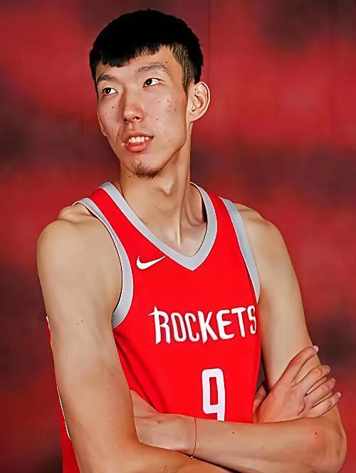 周琦的如意“小算盘”？周琦根本没有看好亚洲杯，别说四强了，前八也够呛。所以就找
