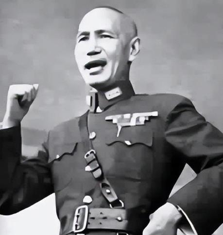 最让蒋介石头疼的是，国民党中真正能打大仗的，真正有真才实学的，往往都不是他的嫡系