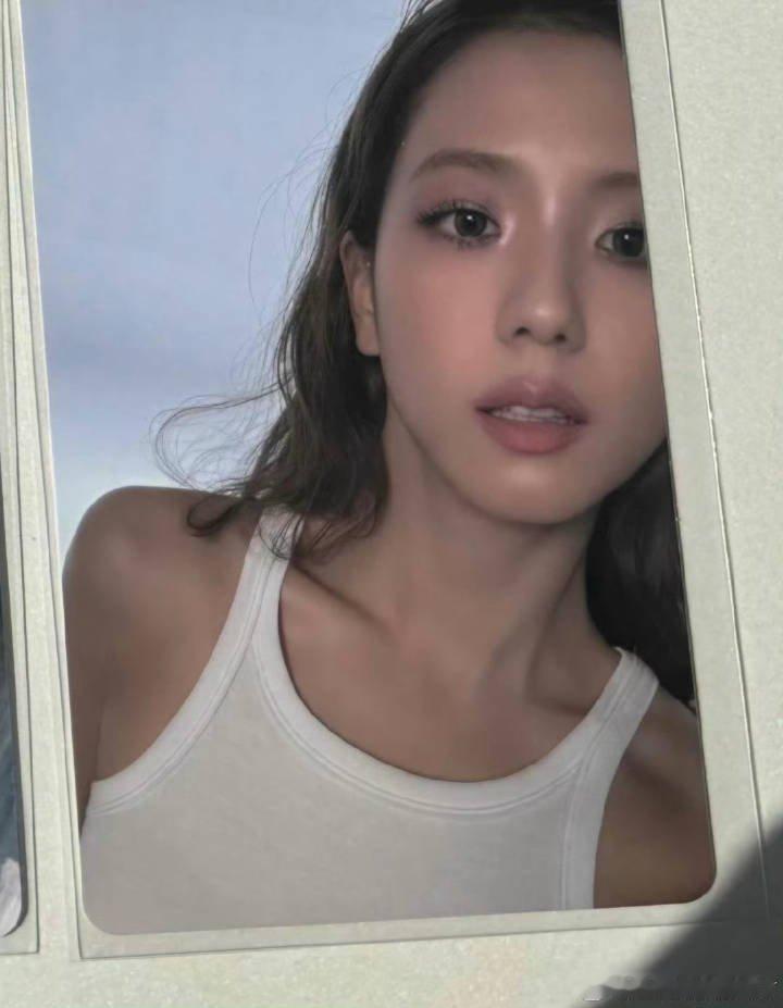 金智秀Lisa合照【金智秀】T王​​​