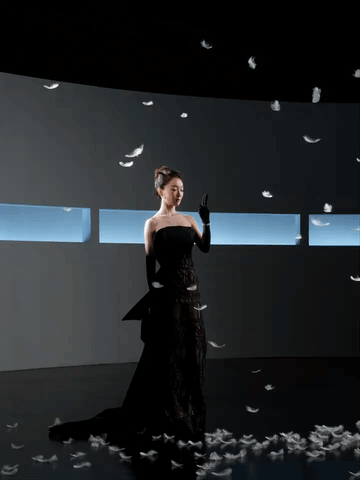 看不懂周冬雨的定点照啊！其他人的暂停定点照都是美美的，很有意境的，李庚希，文淇，