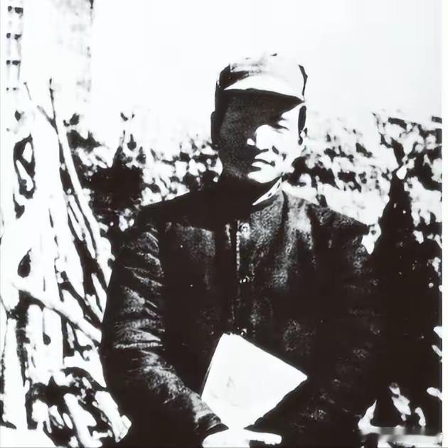 1942年秋，14岁的烈士之子李鹏（原名李远芃）到延安杨家岭看望陈云。傍晚，陈云