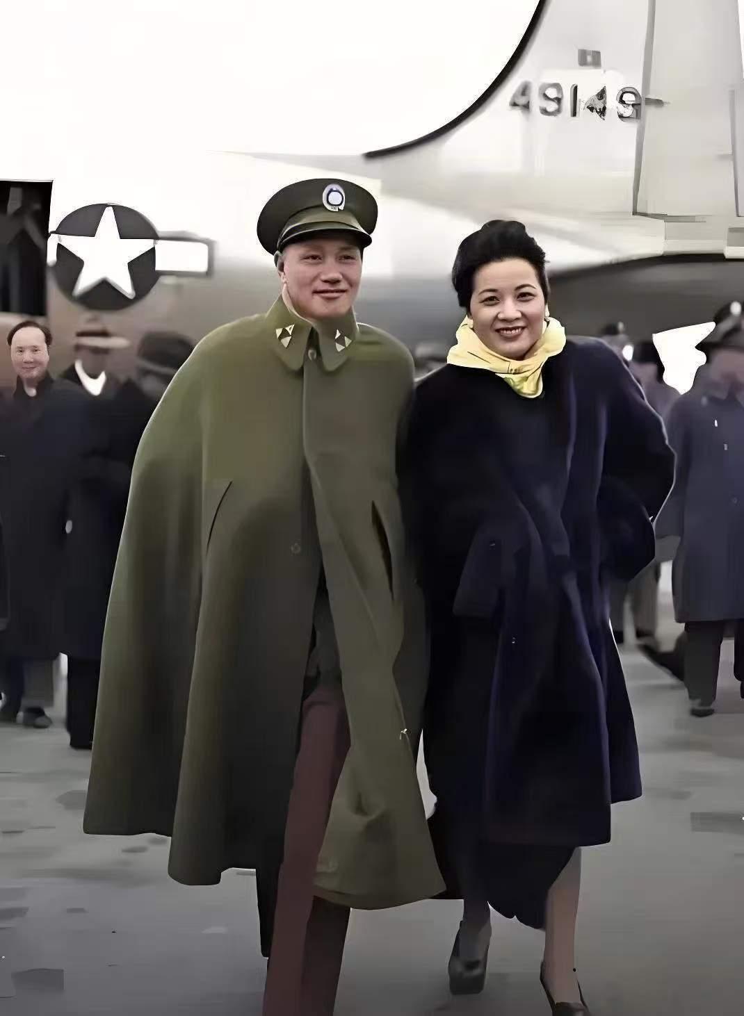 老蒋是个妥妥的“官迷”，想不到他还担任过四川禁烟督办公署督办、童子军总司令、兽医