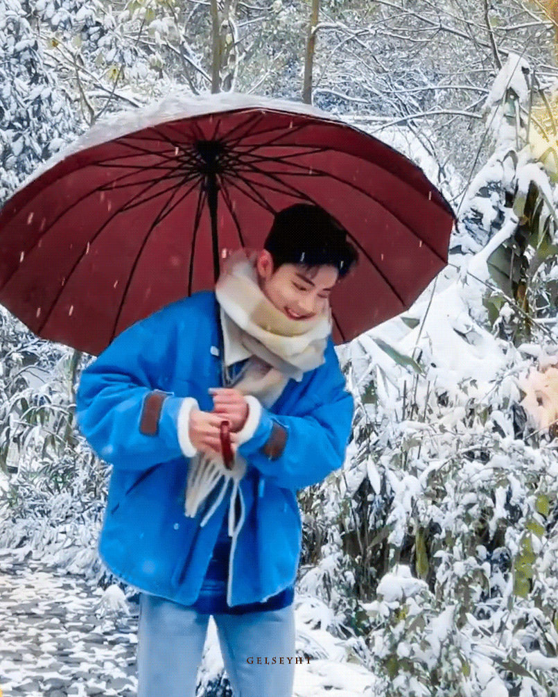 想和战战一起去看雪，一起滑雪⛷肖战◎西安大雪