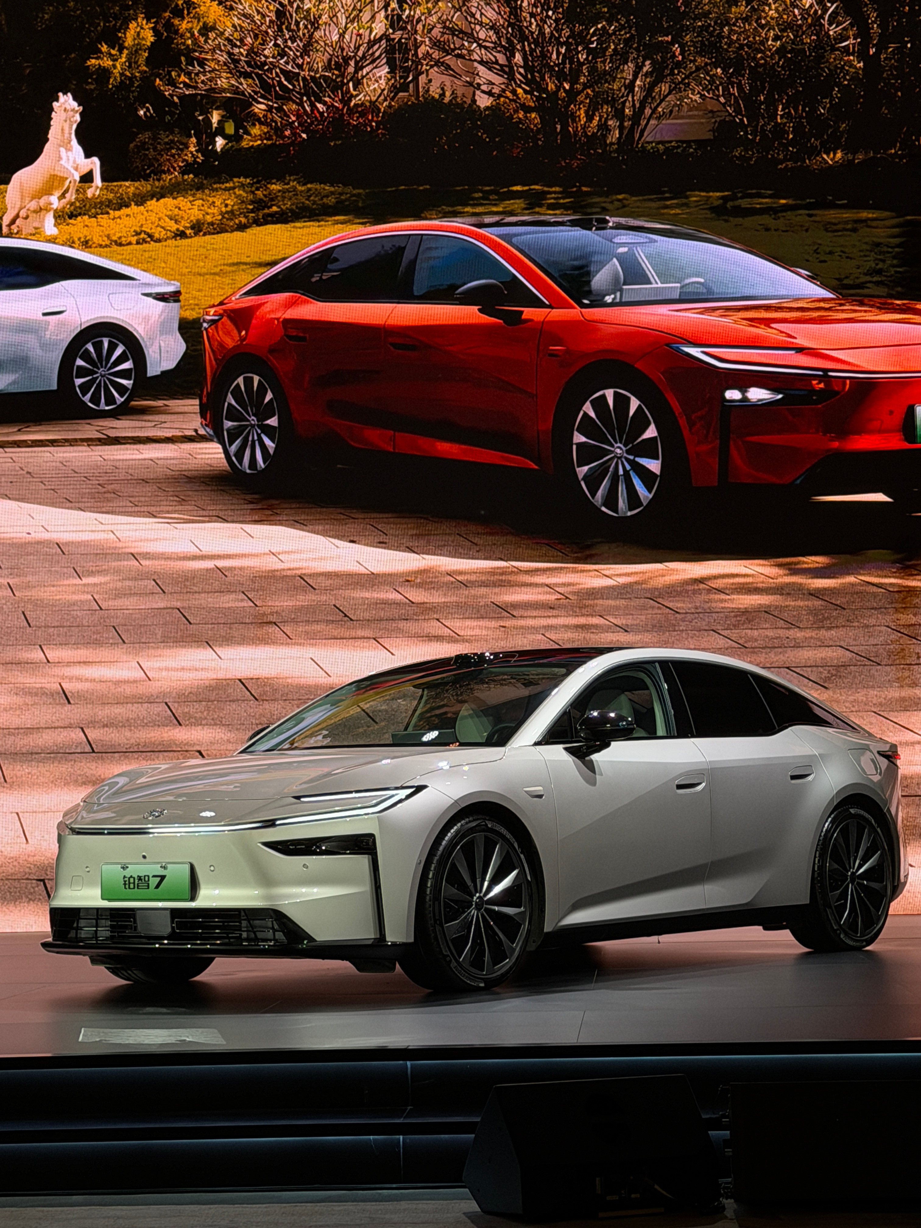 铂智7预售发布来啦～好看是第一印象，舒适才是内涵！丰田铂智7全面开启预售新能源时